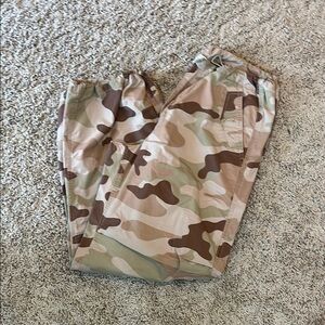 Women’s Camouflage Cargo Pants